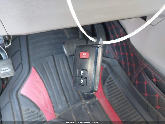 45354880 :رقم المزاد ، JTDZN3EU2HJ060776 vin ، 2017 Toyota Prius V Four مزاد بيع