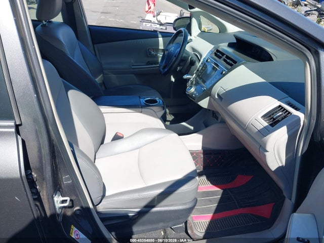45354880 :رقم المزاد ، JTDZN3EU2HJ060776 vin ، 2017 Toyota Prius V Four مزاد بيع