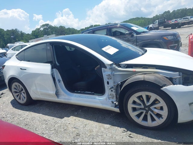 Продаж на аукціоні авто 2022 Tesla Model 3 Long Range Dual Motor All-wheel Drive, vin: 5YJ3E1EB1NF241556, номер лоту: 45354978