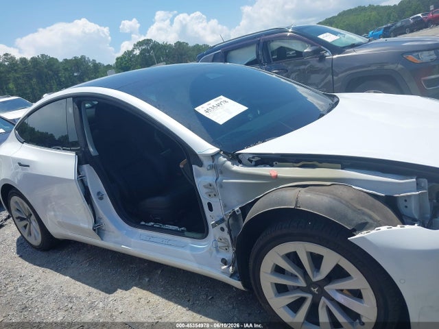 Продаж на аукціоні авто 2022 Tesla Model 3 Long Range Dual Motor All-wheel Drive, vin: 5YJ3E1EB1NF241556, номер лоту: 45354978