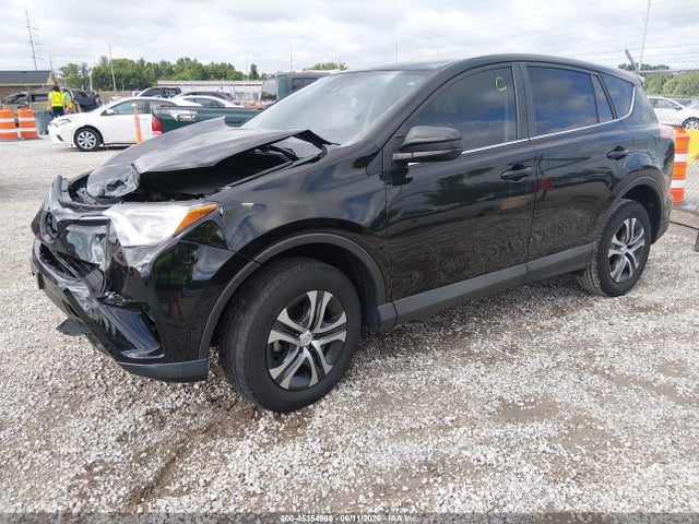 Toyota RAV4 LE 2018 2T3ZFREV6JW460162 Image 2