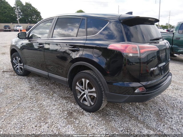 Toyota RAV4 LE 2018 2T3ZFREV6JW460162 Image 3