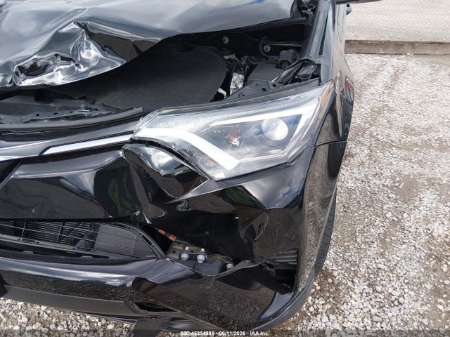 Toyota RAV4 LE 2018 2T3ZFREV6JW460162 Image 5