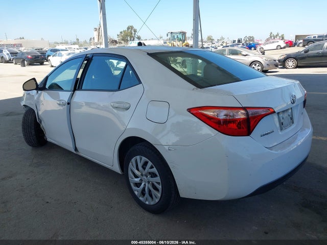 Toyota COROLLA LE 2018 5YFBURHE0JP789386 Image 3