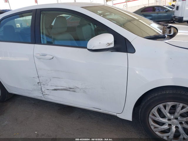 Toyota COROLLA LE 2018 5YFBURHE0JP789386 Image 13