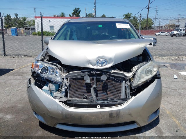 Toyota Sienna Le 8 Passenger 2017 5TDKZ3DC2HS841184 Image 12
