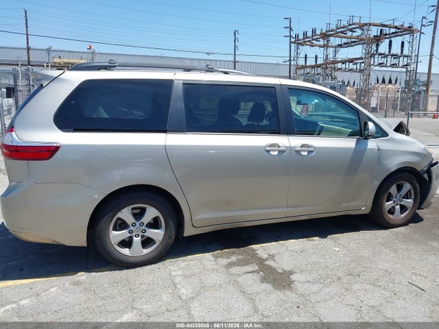 Toyota Sienna Le 8 Passenger 2017 5TDKZ3DC2HS841184 Image 13