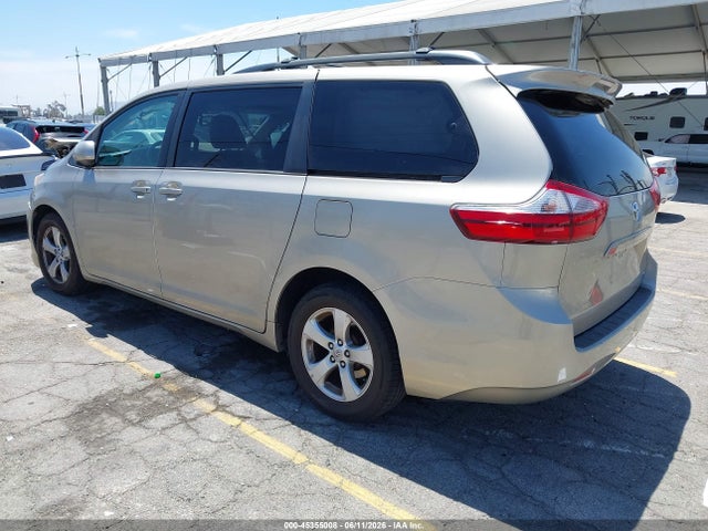Toyota Sienna Le 8 Passenger 2017 5TDKZ3DC2HS841184 Image 3