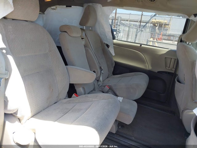 Toyota Sienna Le 8 Passenger 2017 5TDKZ3DC2HS841184 Image 8