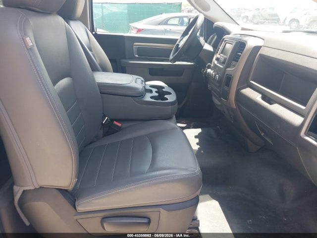 45355042 :رقم المزاد ، 3C6JR6DG8KG503947 vin ، 2019 Ram 1500 Classic Tradesman  4x2 8' Box مزاد بيع