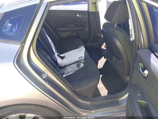 KIA Optima Lx 2016 5XXGT4L38GG004924 Image 8