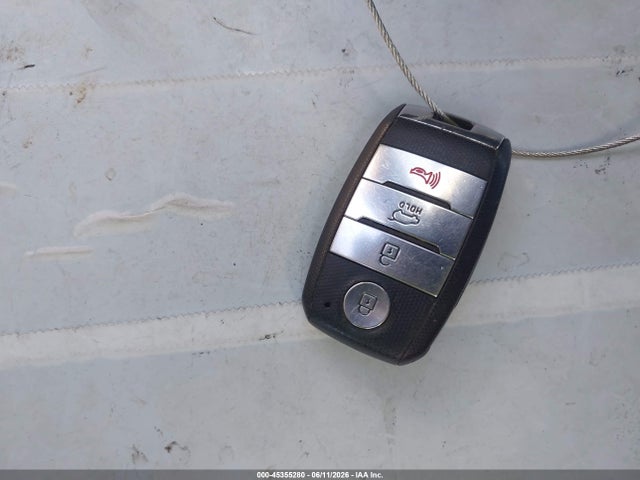 5XYPK4A56KG474204 KIA Sorento 3.3l Sxl