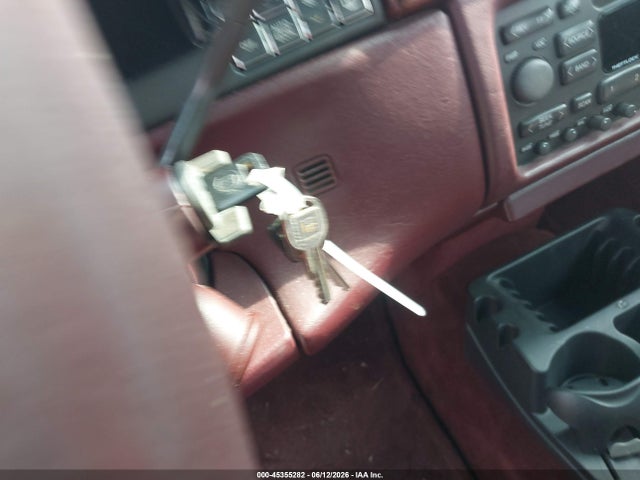 1998 Cadillac Deville Standard მანქანა იყიდება აუქციონზე, vin: 1G6KD54Y7WU751272, აუქციონის ნომერი: 45355282