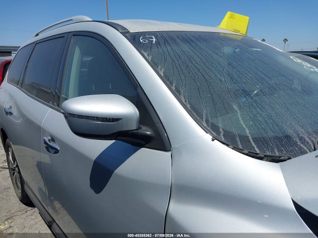 5N1DR2MN0JC668479 Nissan Pathfinder Sv