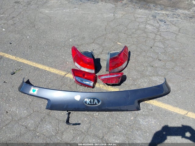KIA Sorento 3.3l Lx 2018 5XYPGDA51JG350857 Image 12