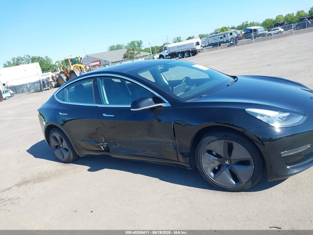 Продажа на аукционе авто 2018 Tesla Model 3 Long Range/performance, vin: 5YJ3E1EB9JF181987, номер лота: 45355411