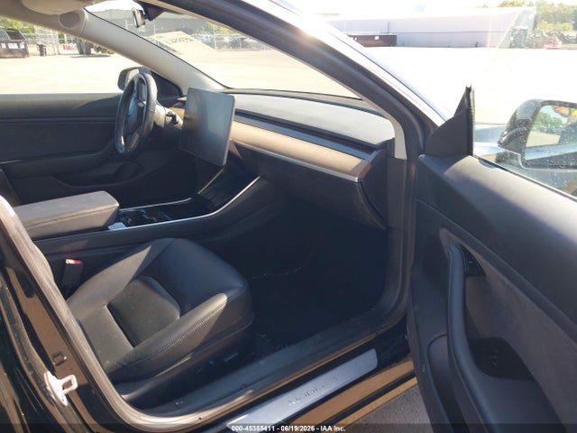 Продажа на аукционе авто 2018 Tesla Model 3 Long Range/performance, vin: 5YJ3E1EB9JF181987, номер лота: 45355411