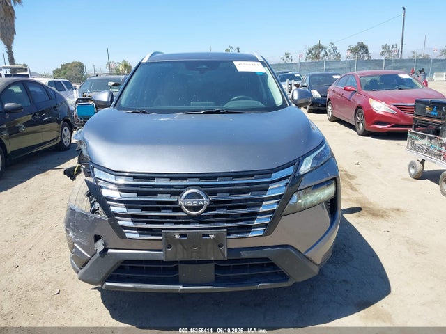 JN8BT3BAXSW002138 Nissan Rogue Sv Fwd