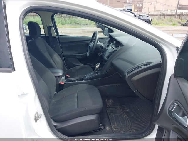 45355659 :رقم المزاد ، 1FADP3K23HL299092 vin ، 2017 Ford Focus Se مزاد بيع