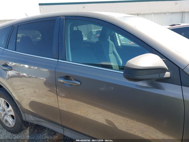 Toyota RAV4 LE 2015 2T3ZFREV4FW156870 Image 13