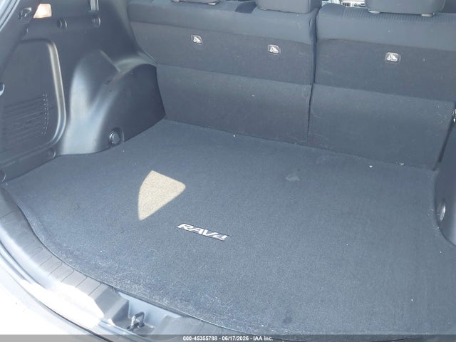Toyota RAV4 LE 2015 2T3ZFREV4FW156870 Image 19