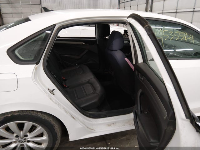 2014 Volkswagen Passat 1.8t Wolfsburg Edition მანქანა იყიდება აუქციონზე, vin: 1VWAT7A3XEC086885, აუქციონის ნომერი: 45355821