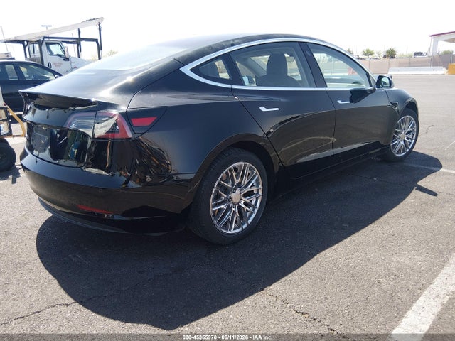 Tesla Model 3 Long Range/mid Range 2018 5YJ3E1EA3JF008473 Image 4
