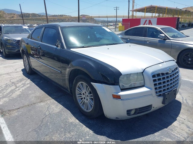 45355975 :رقم المزاد ، 2C3CA4CD4AH185364 vin ، 2010 Chrysler 300 Touring مزاد بيع