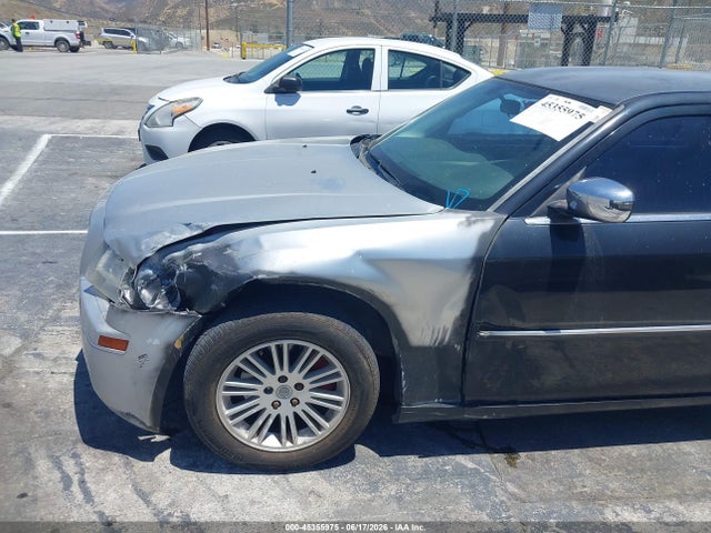 45355975 :رقم المزاد ، 2C3CA4CD4AH185364 vin ، 2010 Chrysler 300 Touring مزاد بيع