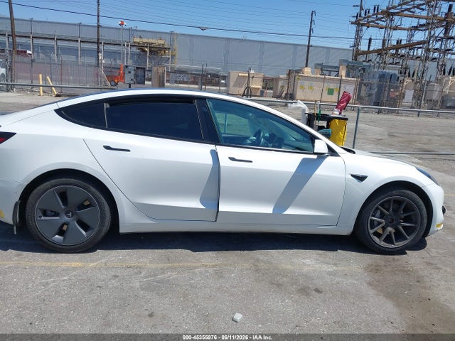 45355976 :رقم المزاد ، 5YJ3E1EB5NF168420 vin ، 2022 Tesla Model 3 Long Range Dual Motor All-wheel Drive مزاد بيع