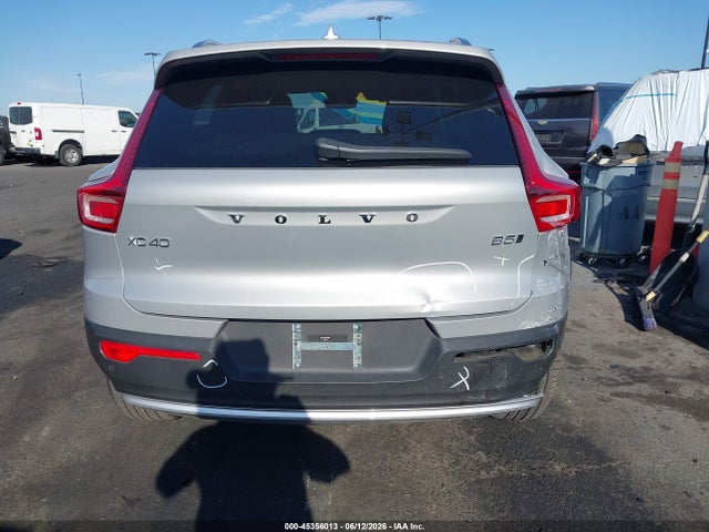 Volvo Xc40 B5 Ultimate Bright Theme 2024 YV4L12UF4R2359600 Image 17