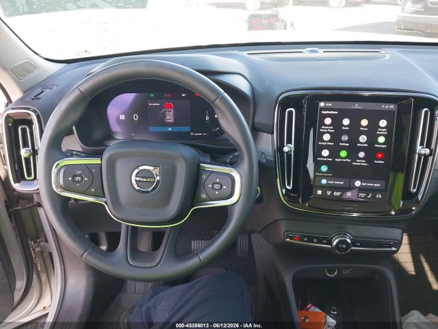 Volvo Xc40 B5 Ultimate Bright Theme 2024 YV4L12UF4R2359600 Image 18