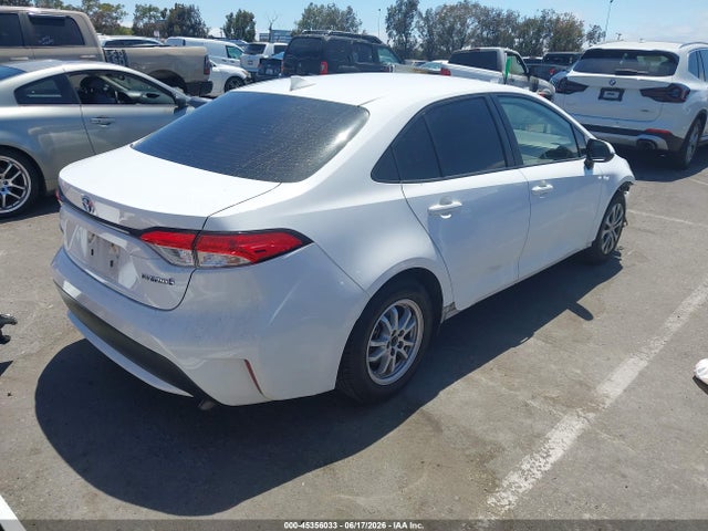 Toyota Corolla Hybrid Le 2022 JTDEAMDEXN3003767 Image 4