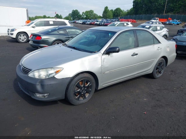 2005 Toyota Camry Xle V6 მანქანა იყიდება აუქციონზე, vin: 4T1BF30K65U084184, აუქციონის ნომერი: 45356040