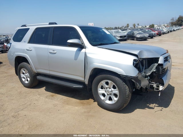 Auction sale of the 2022 Toyota 4runner Sr5, vin: JTEEU5JR2N5264153, lot number: 45356047