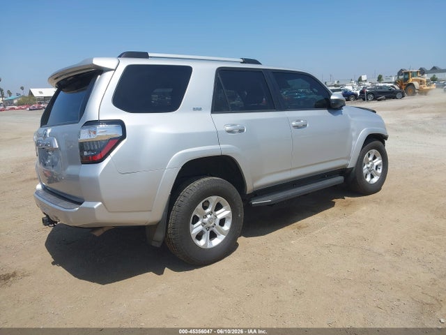 2022 Toyota 4runner Sr5 მანქანა იყიდება აუქციონზე, vin: JTEEU5JR2N5264153, აუქციონის ნომერი: 45356047