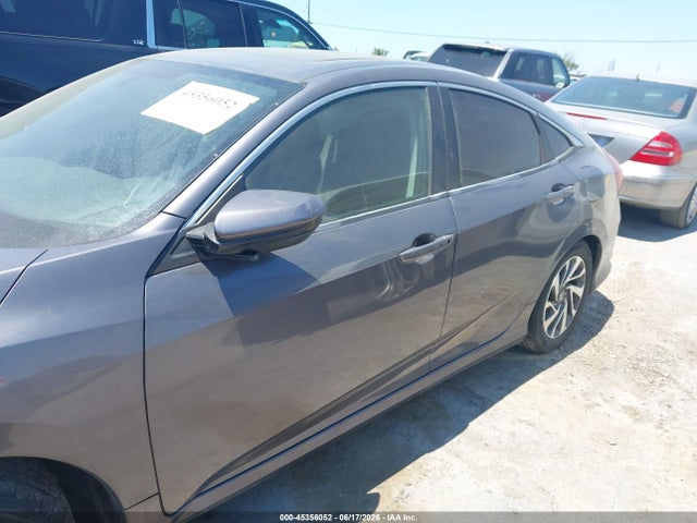 Honda CIVIC EX 2018 2HGFC2F78JH572093 Image 14