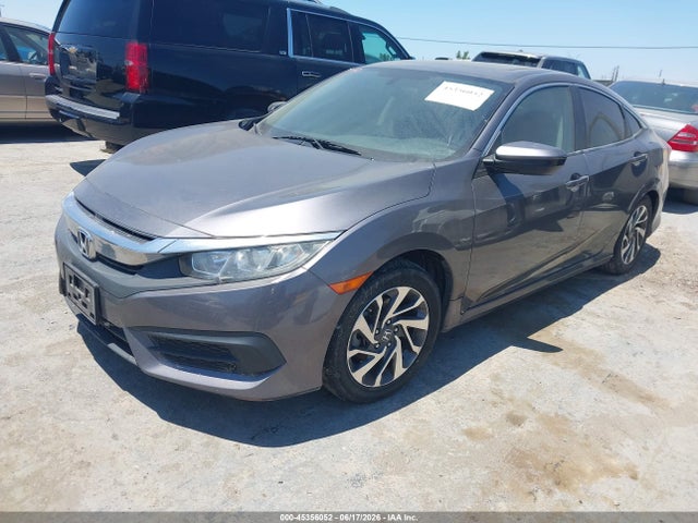 Honda CIVIC EX 2018 2HGFC2F78JH572093 Image 2