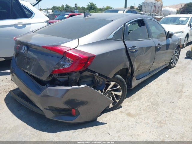 Honda CIVIC EX 2018 2HGFC2F78JH572093 Image 4