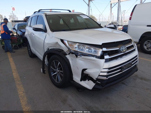 2017 5TDKZRFH8HS511237 main image