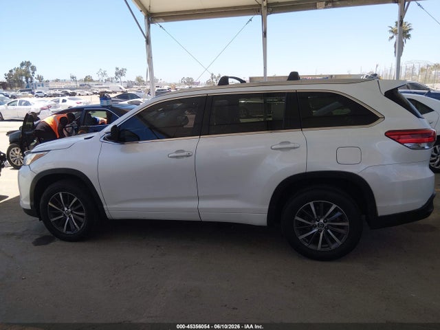 Toyota Highlander Xle 2017 5TDKZRFH8HS511237 Image 16