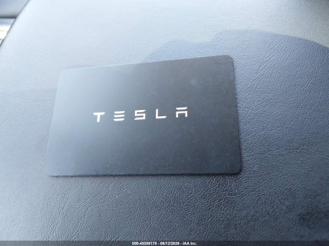 Продажа на аукционе авто 2022 Tesla Model Y Long Range Dual Motor All-wheel Drive, vin: 7SAYGAEE2NF486704, номер лота: 45356178