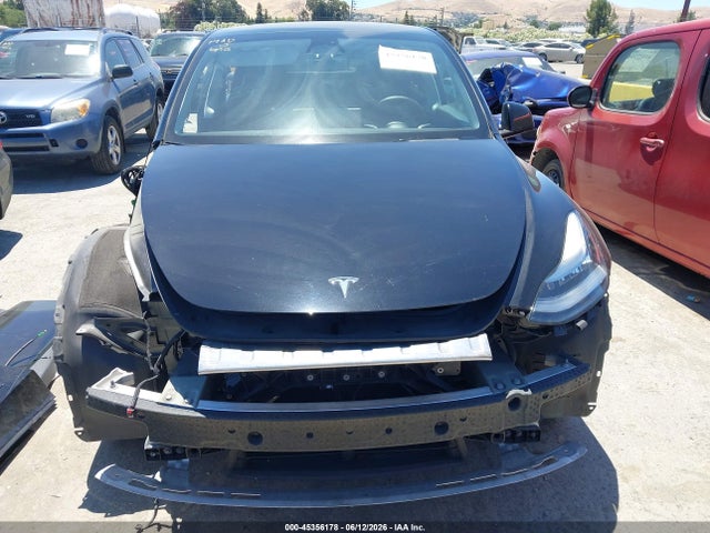 Продажа на аукционе авто 2022 Tesla Model Y Long Range Dual Motor All-wheel Drive, vin: 7SAYGAEE2NF486704, номер лота: 45356178