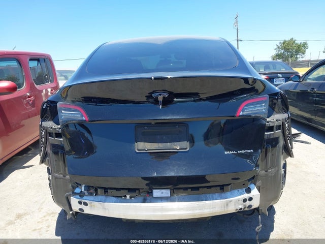 Продажа на аукционе авто 2022 Tesla Model Y Long Range Dual Motor All-wheel Drive, vin: 7SAYGAEE2NF486704, номер лота: 45356178