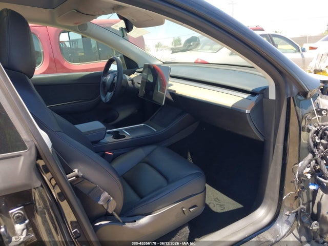 Продажа на аукционе авто 2022 Tesla Model Y Long Range Dual Motor All-wheel Drive, vin: 7SAYGAEE2NF486704, номер лота: 45356178
