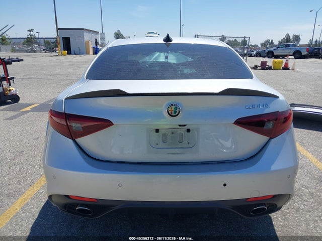 Alfa Romeo Giulia Ti Sport 2018 ZARFAECN9J7582951 Image 15