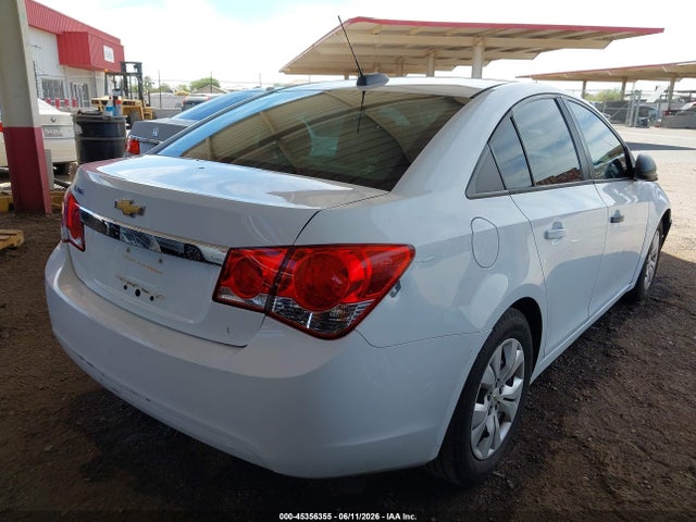 1G1PA5SH3F7188517 Chevrolet Cruze Ls Auto