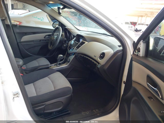 1G1PA5SH3F7188517 Chevrolet Cruze Ls Auto