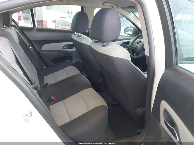 1G1PA5SH3F7188517 Chevrolet Cruze Ls Auto