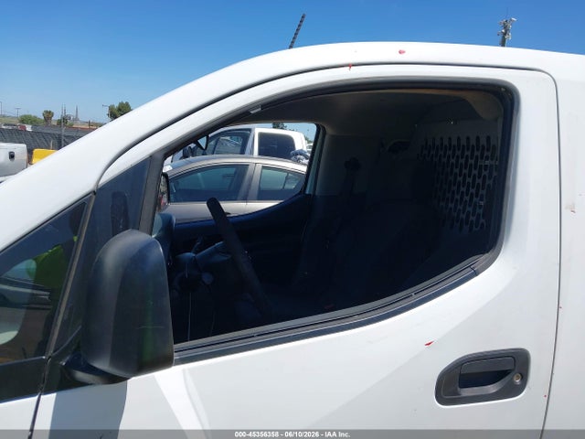 3N6CM0KN6GK700065 Nissan Nv200 S/sv